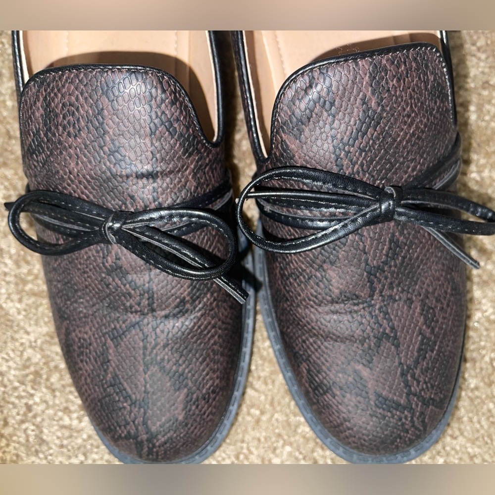 Shoes - Picture 2 of 4